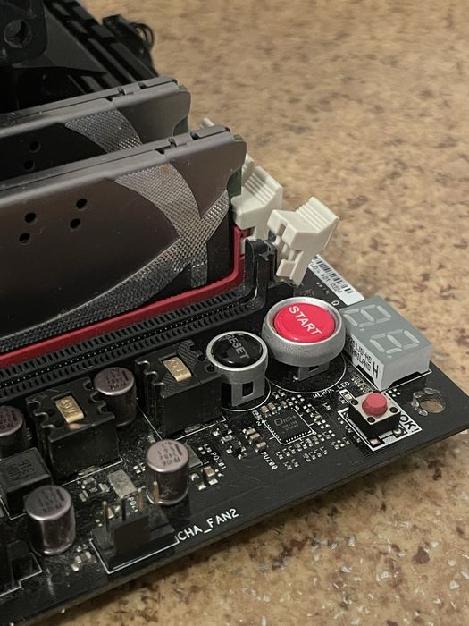 Продам процессор с материнкой или обменяю