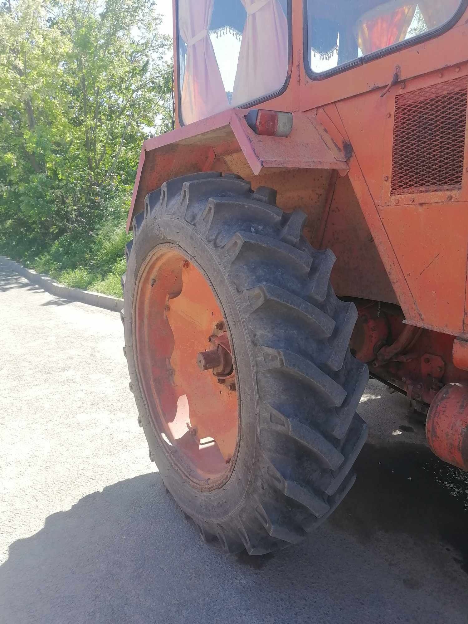 Tractor U650 de vânzare