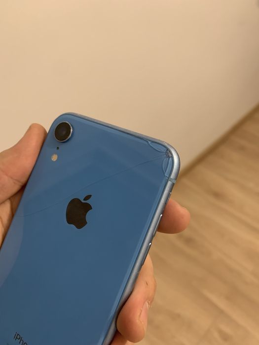 iPhone XR 64 GB bat 79%