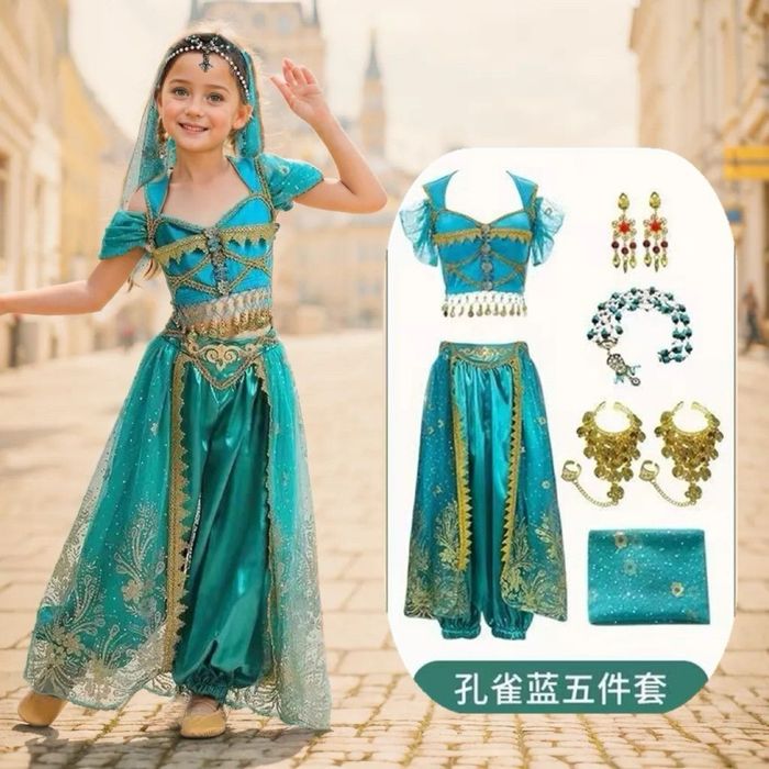 Продаю красивый новогодний костюм принцессы Жасмин для девочки.