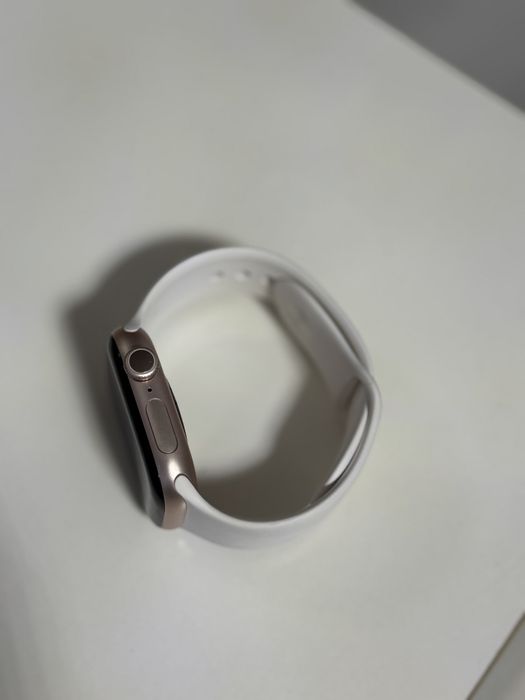 Apple watch 10- часовник