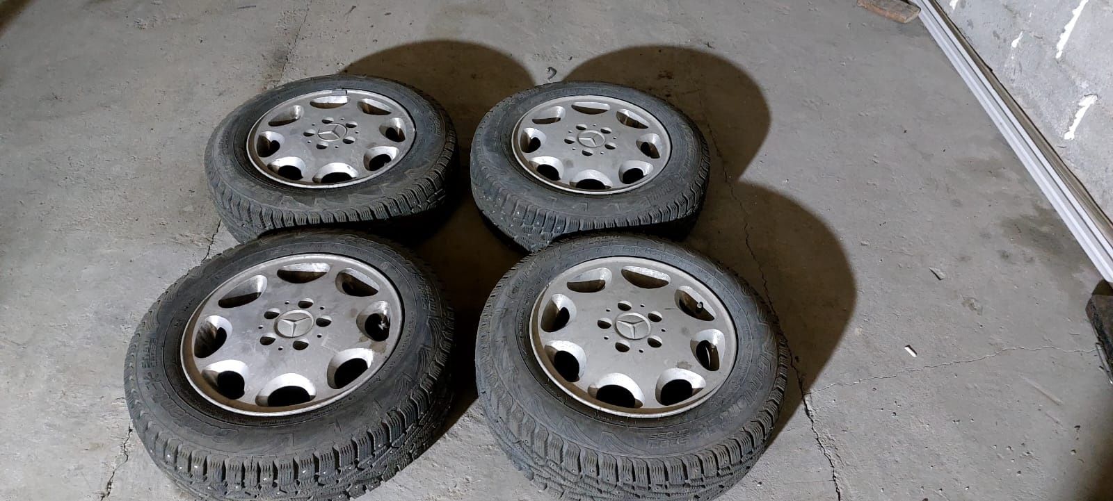 Продам шины 195/65R15 с диском