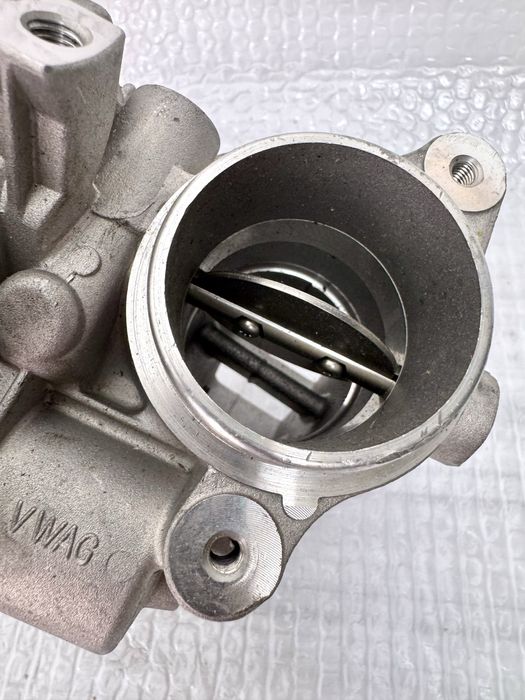 Clapeta EGR noua 04L128063A 04L128059AA VW Passat Golf 2.0 TDI
