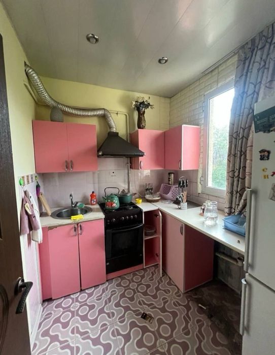 Чиланзар 8 2/4/4 панелни дом балкон 1.5/3 ориентир гостиница Малика