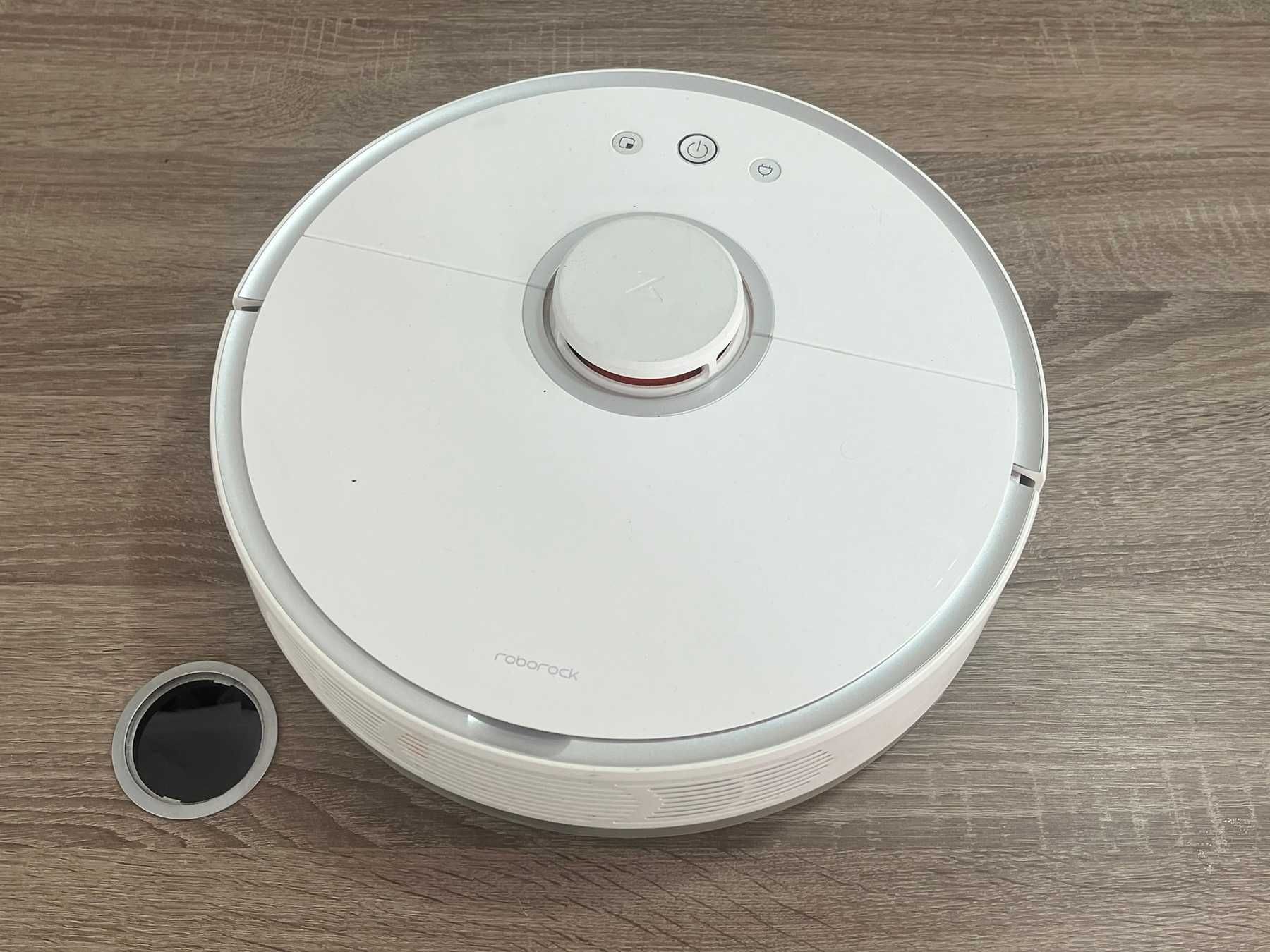 Продавам прахосмукачка робот Xiaomi Roborock S5