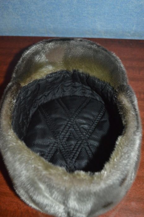 ПРОДАМ МУЖСКУЮ зимнюю НОРКОВУЮ ШАПКУ-ушанку ! Серая. Кепкообразная.