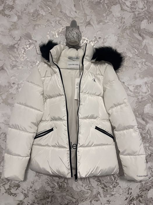 Geacă Calvin Klein nouă