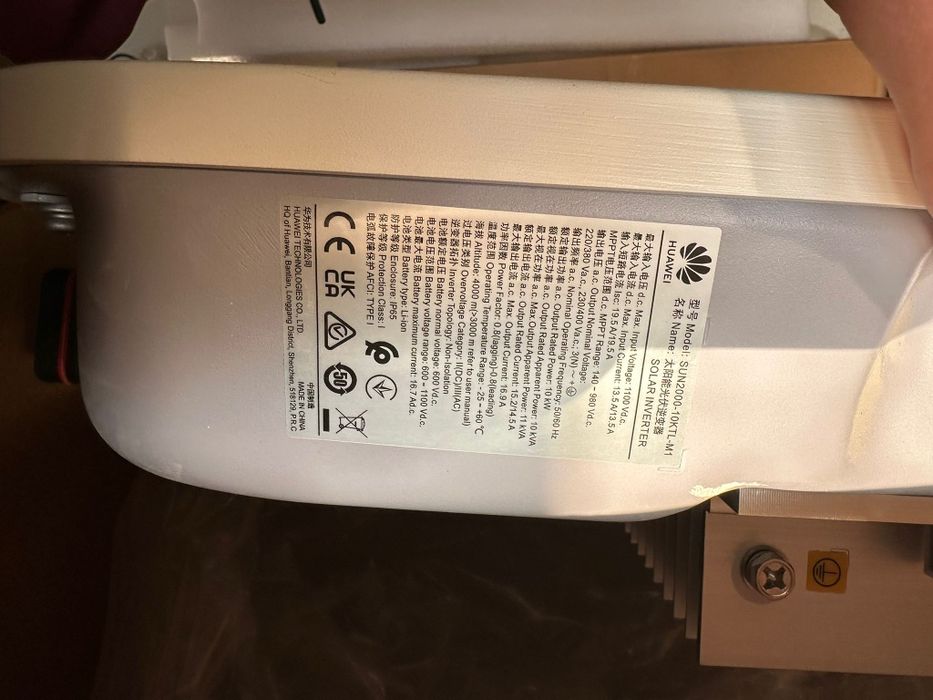 Invertor Huawei SUN2000-10KTL-M1 10 kW, Trifazat, Hibrid, Nou în cutie