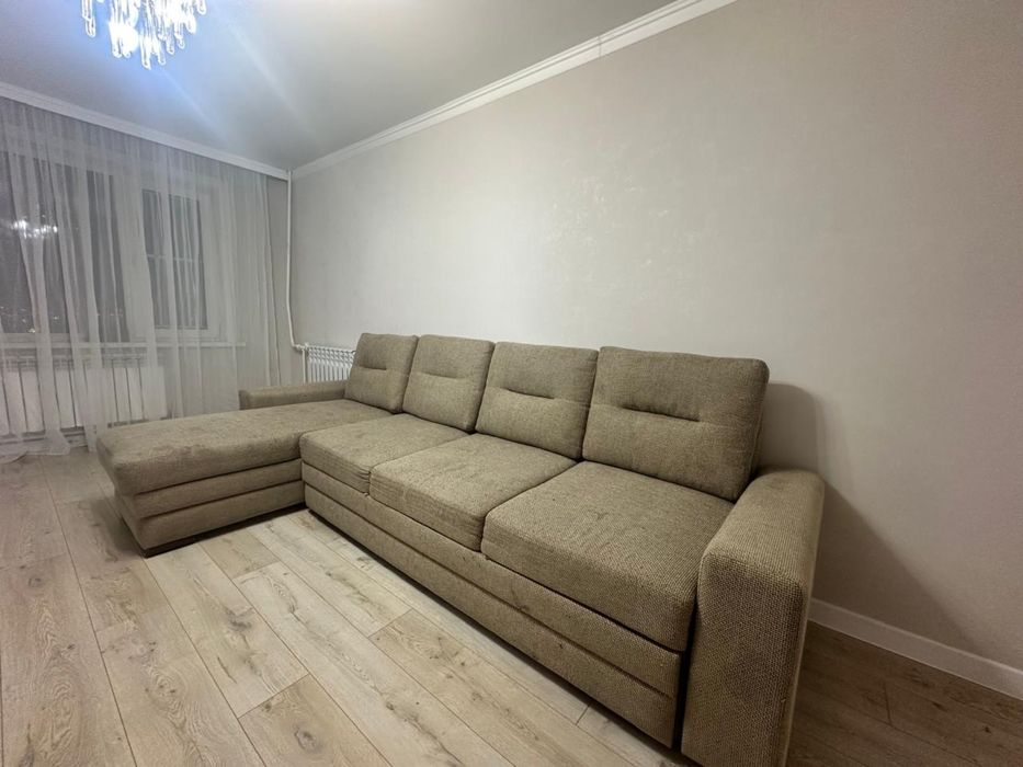 Продам диван угловой