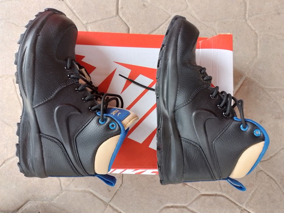 Adidasi Nike  ,Negri ,nr. 37,5