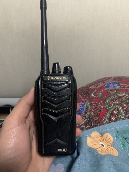 Продам Рацию wouxun kg-988