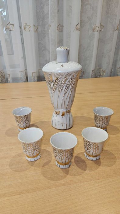 Продам графин-штоф Сноп Колосьев со стаканчиками, СССР