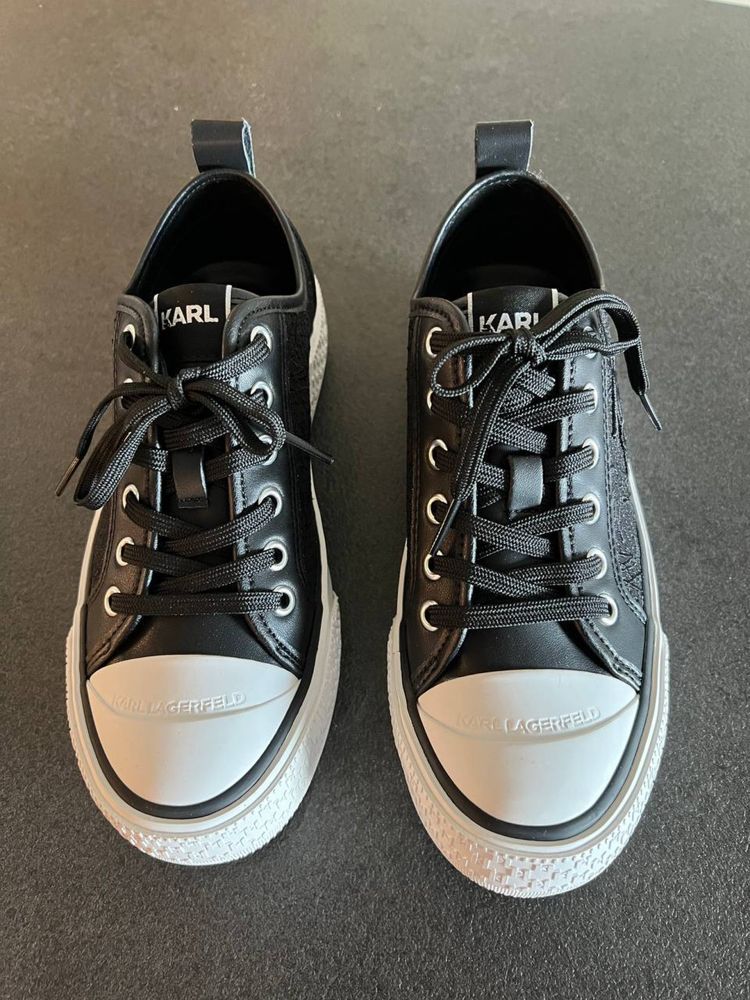 KARL LAGERFELD Кецове Kampus Max III KL60611F Черен