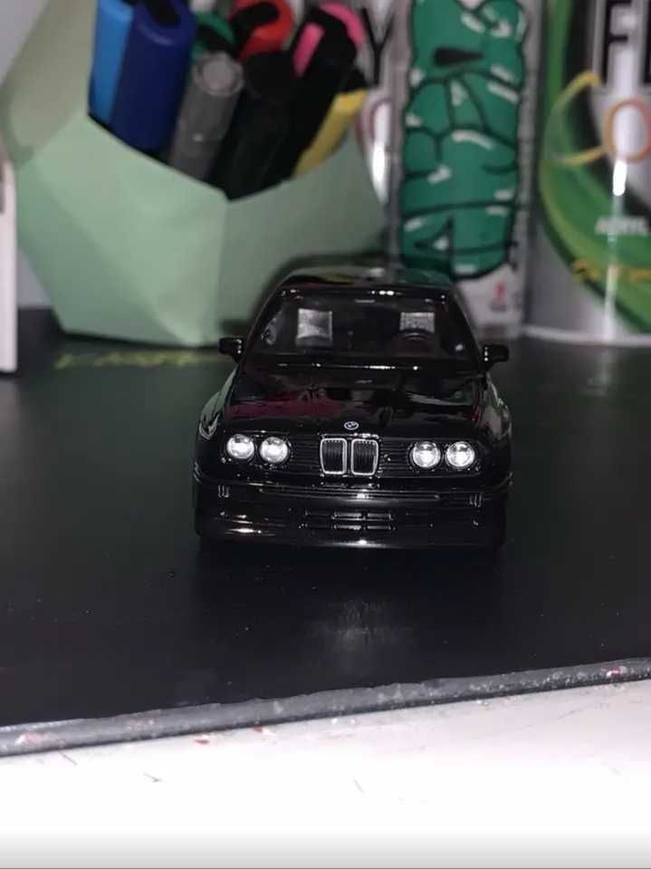 Matrita BMW M3 E30