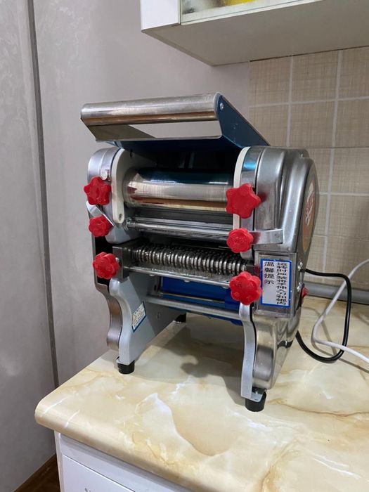 Электрическая лапшарезка, тестораскатка