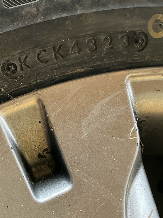 Тойота джанти със зимни илетни гуми