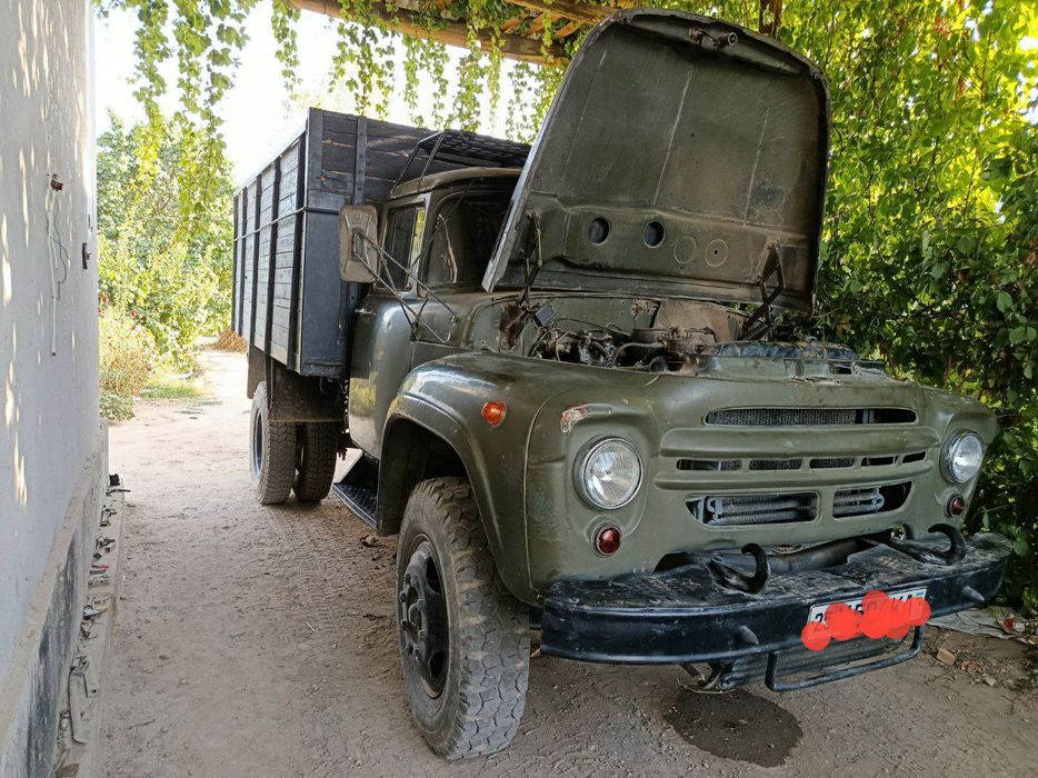 Zil 130 sotiladi