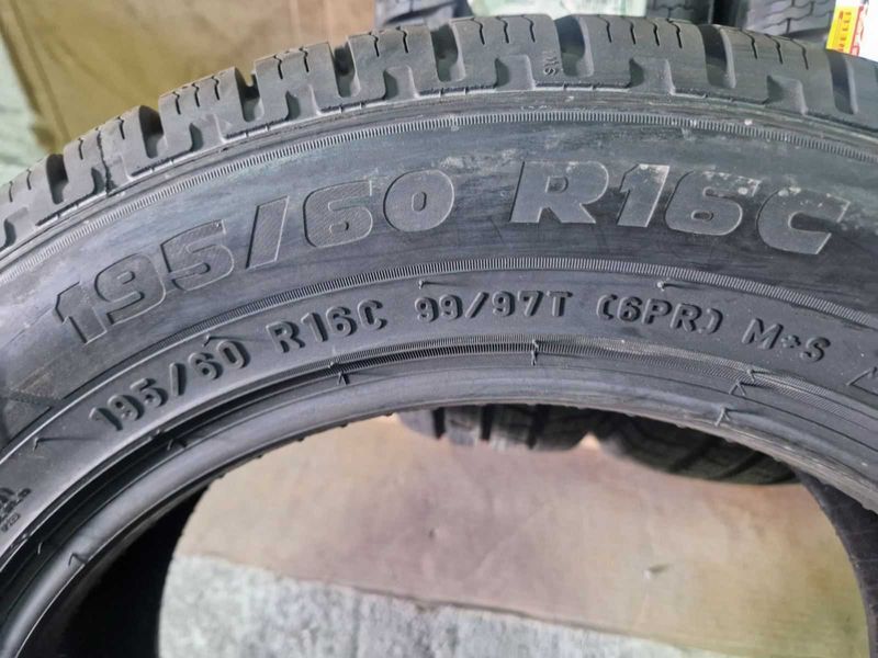 4 Pirelli R16C 195/60
нови зимни бусови гуми 
DOT3418