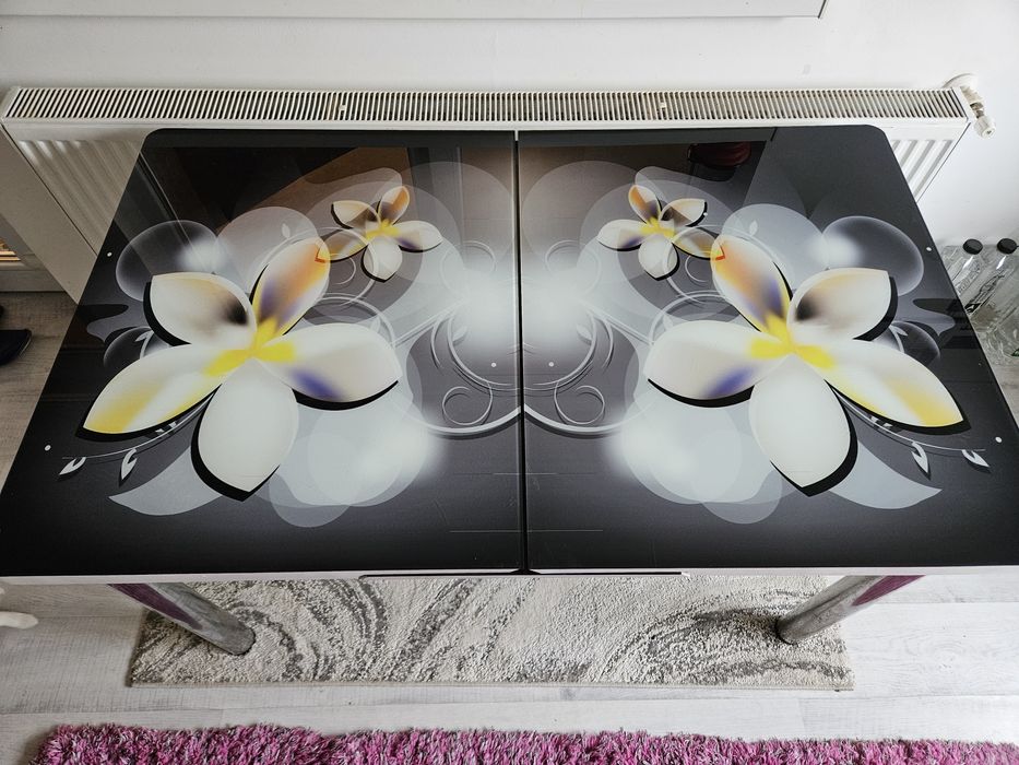 Masa de bucătărie extensibila blat sticla