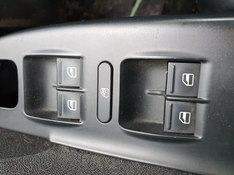 panou comanda geamuri passat b6