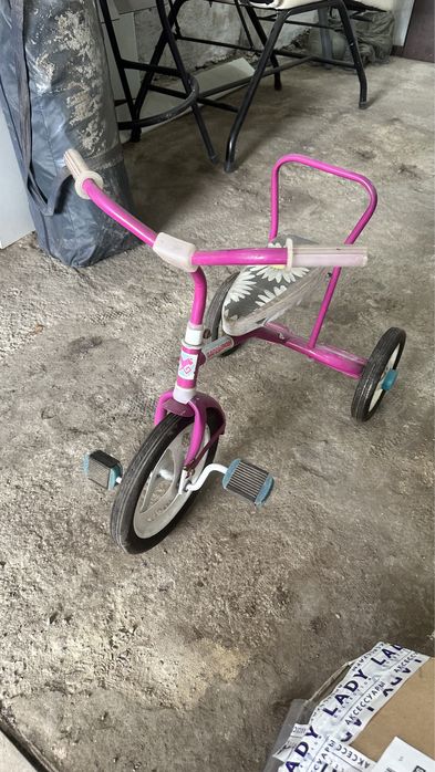 Продам велосипед трех колесный