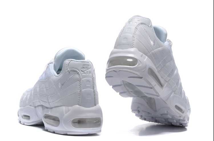 ОТНОВО заредени - Nike Air Max 95 Essential "Triple White"