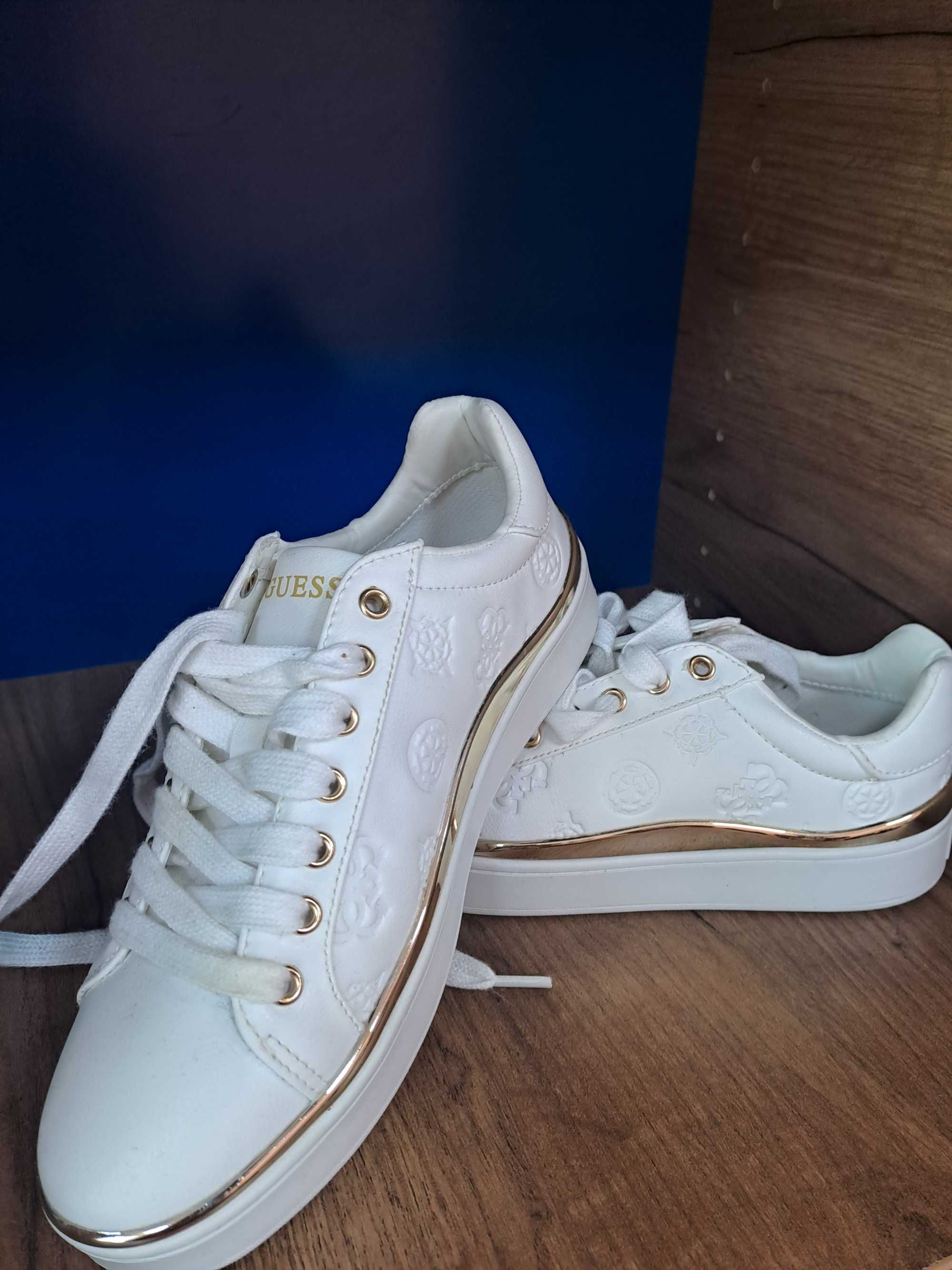 Дамски сникърси Guess