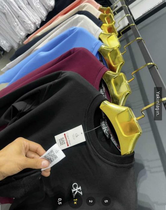 НАМАЛЕНА Черна Памучна блуза Calvin Klein