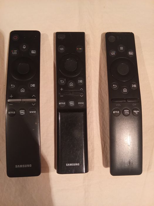 Пульт управления от TV Самсунг.