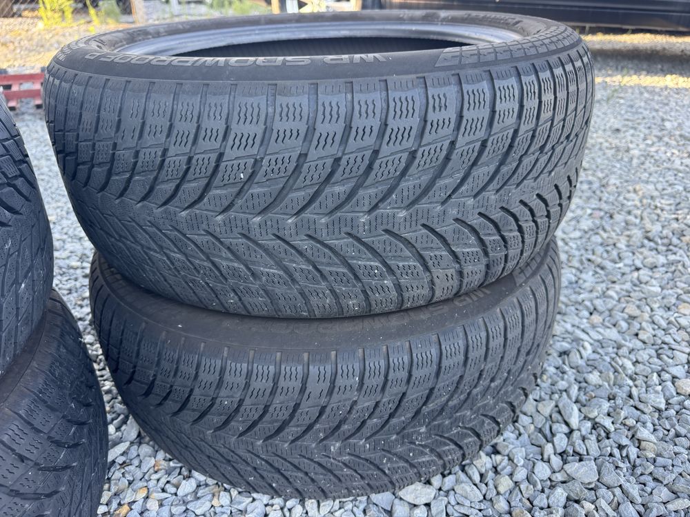 Зимни гуми Nokian WR Snowproof R 215/50/18