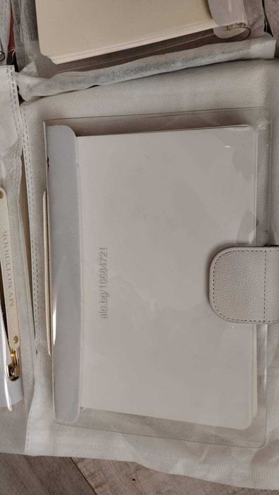 Луксозен тефтер в 3 цвята за подарък