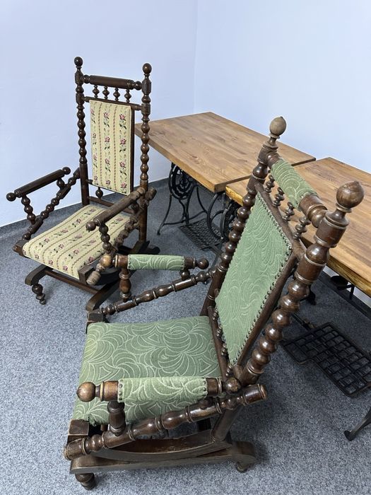 Scaune daneze vintage tip balansoar anii 1960–1970