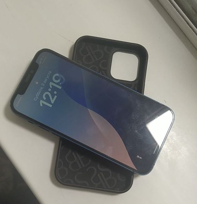 Iphone 12 rangi kõk yomkost 76 pamyat 64 abmen qilaman