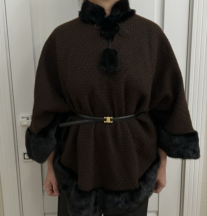 Продаю зимнюю куртку