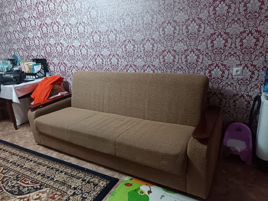 Продаём диван хороший