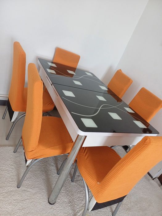 Masa extensibila  cu 6 scaune