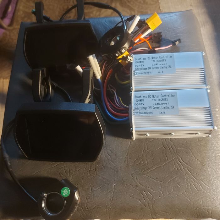 Controler plus displei trotineta.