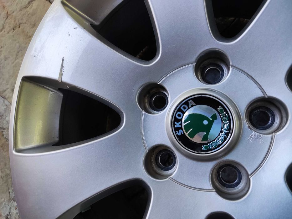 Шкода 5х112 - 16 цола оригинални алуминиеви лети джанти Skoda