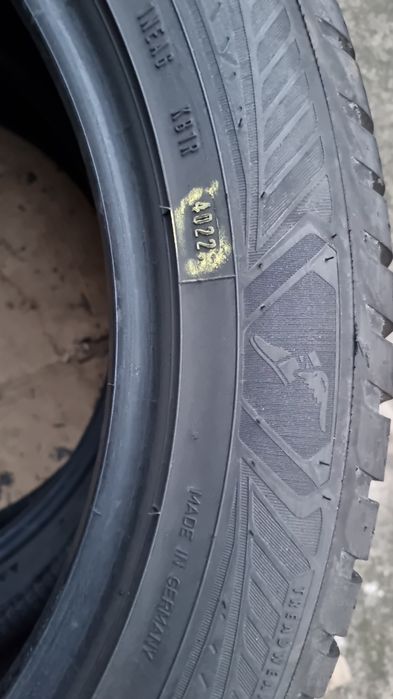 2 Anvelope Good Year 245 50 R19 M/S (4SEZOANE) Impecabile aproape NOI.