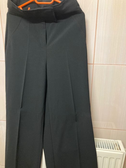 Vind pantalon dama, din stofa neagra