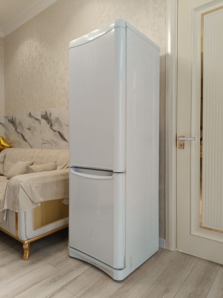 INDESIT холодильник