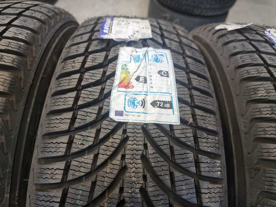 Set 4 Anvelope IARNA 235.65.17 "Michelin" ; NOI