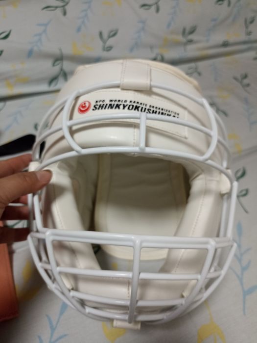 Шлем для карате.