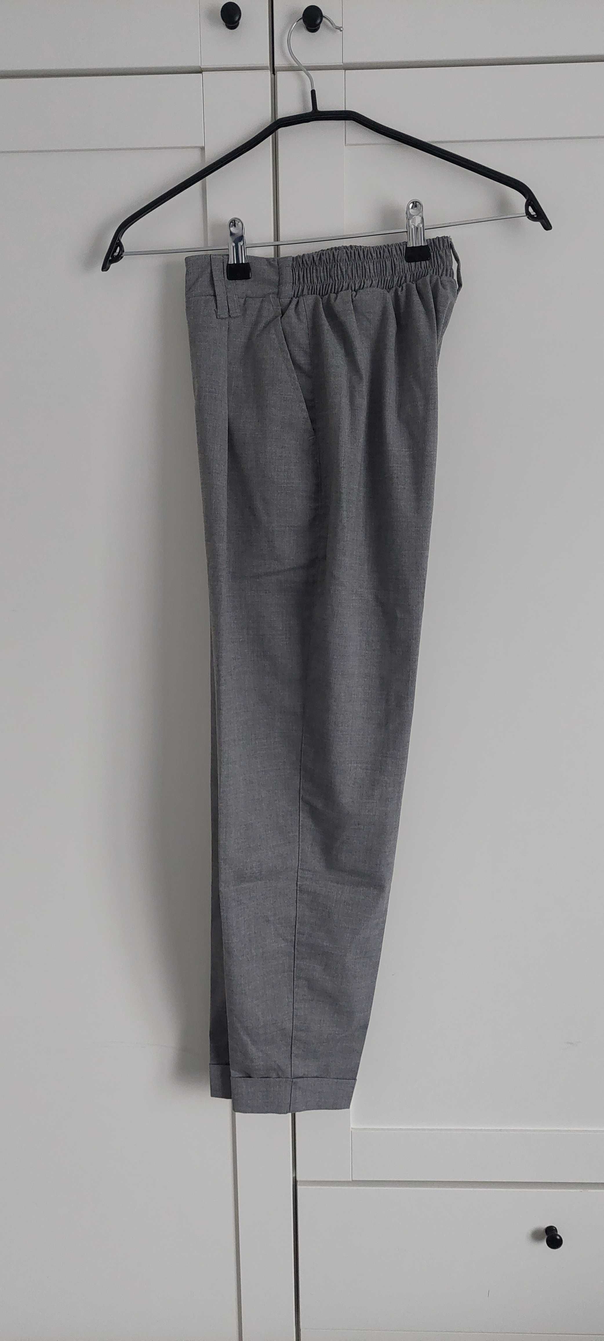 Pantaloni Bershka S (26)