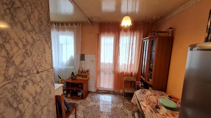 Продавам апратамент 100кв.м