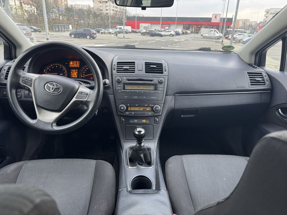 Toyota Avensis 2011 1.6 benzina posibilitate rate