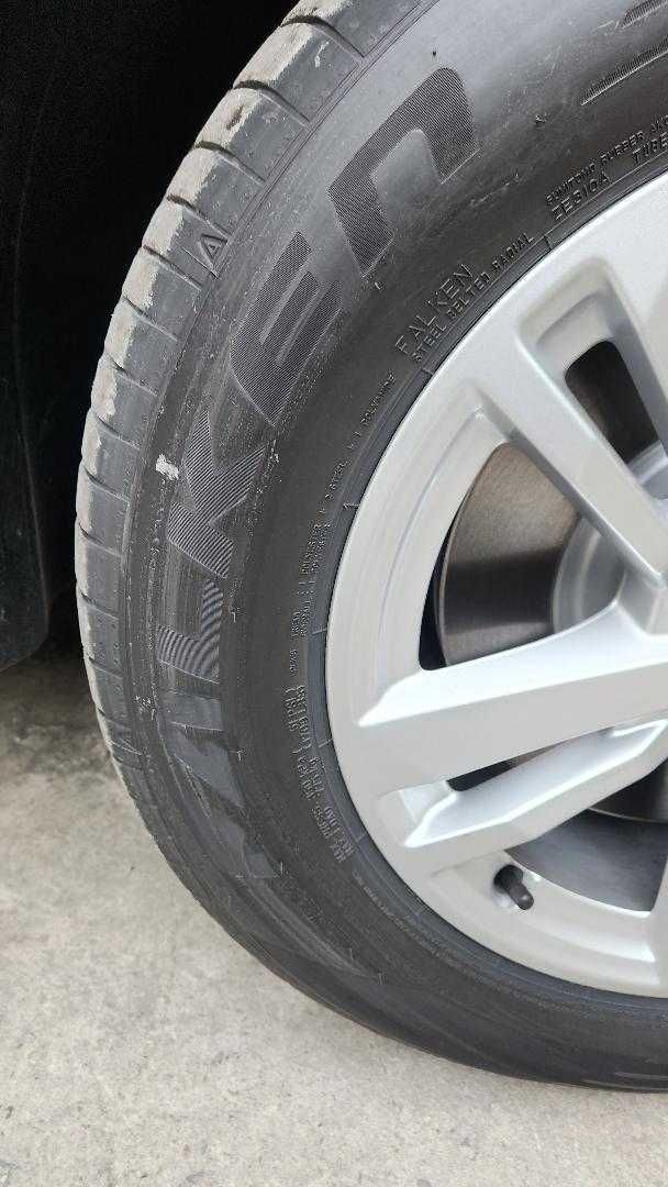 Нови оригинални джанти 17'' Ауди + Нови летни гуми на 50 км.
