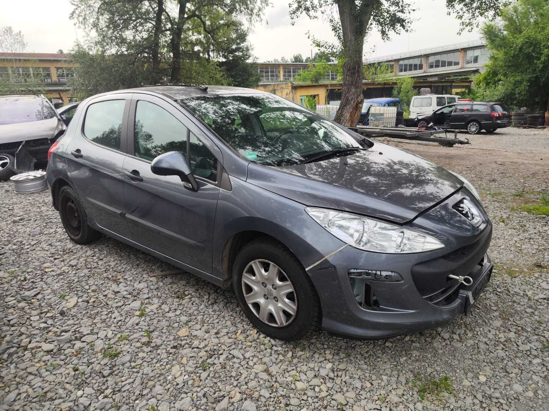 Peugeot 308 На части 1.6 бензин 120кс