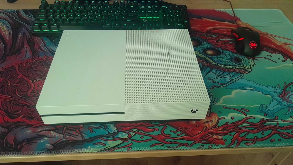 Xbox ONE S 1TB+Kinect Sensor+Jocuri+Statie de incarcare