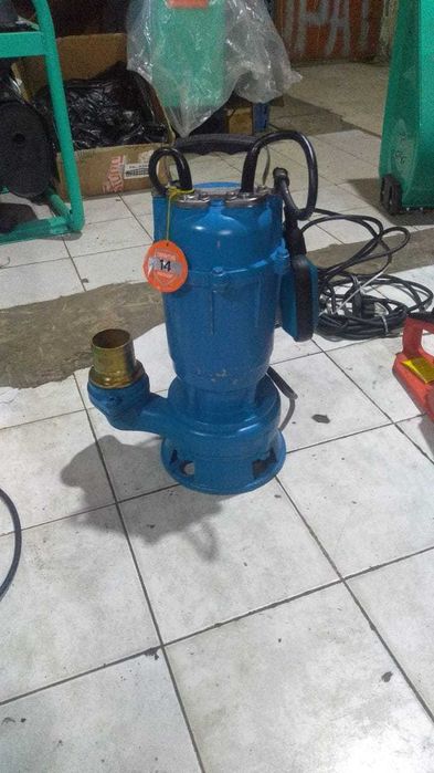 Насос фекальный с ножом. Новый 750 ватт  Уценка.